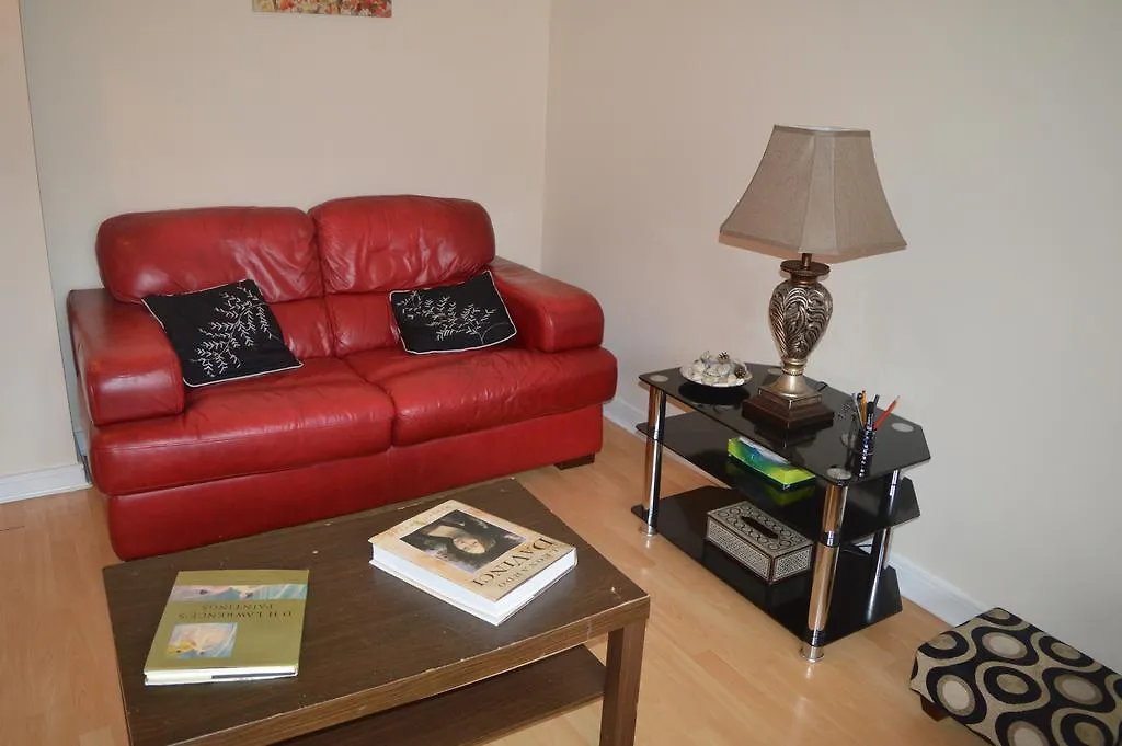 Perfect Airport Apartments Dublin 0*,